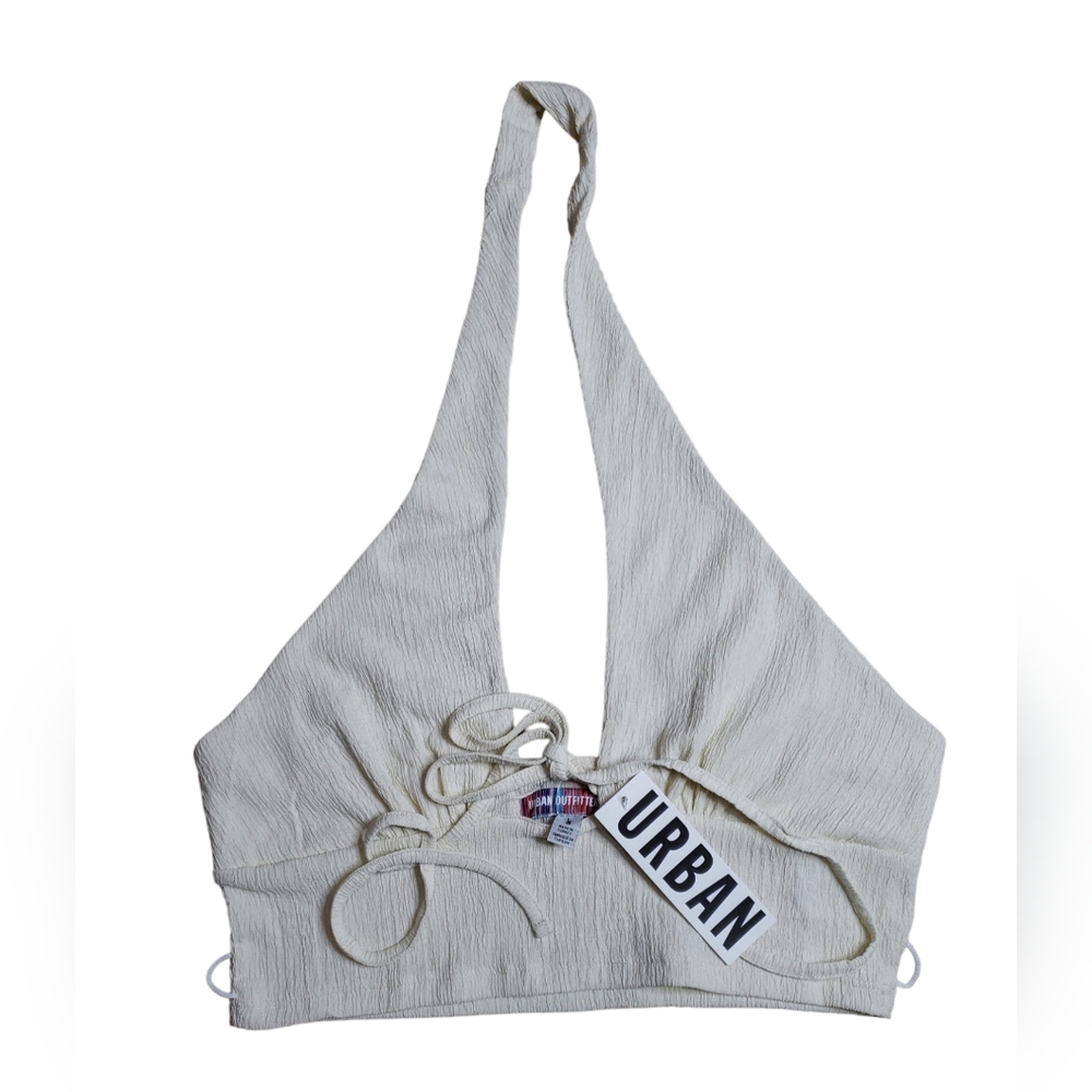Urban Outfitters Croptop Halter NWT Size L Ivory. A classic halter top. Cropped.